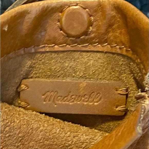 Madewell Leather Crossbody Smartphone Wallet - Picture 7 of 7